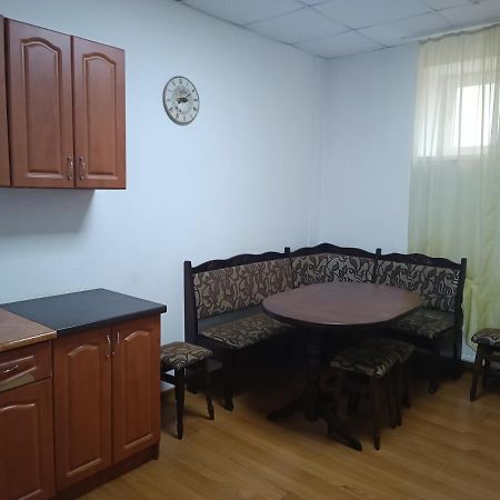 Apartments Domovik On Valenberga 3 Mukačevo Esterno foto