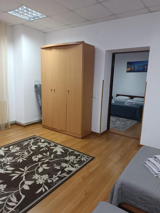 Apartments Domovik On Valenberga 3 Mukačevo Esterno foto